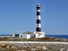 Un ristorante al Faro d'Artrutx